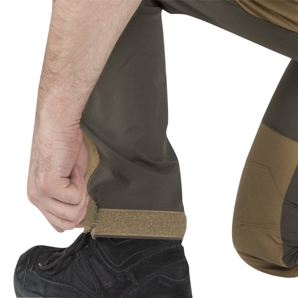 HYBRID OUTBACK PANTS® - DuraCanvas® - Coyote / Taiga Green A — Helikon-Tex