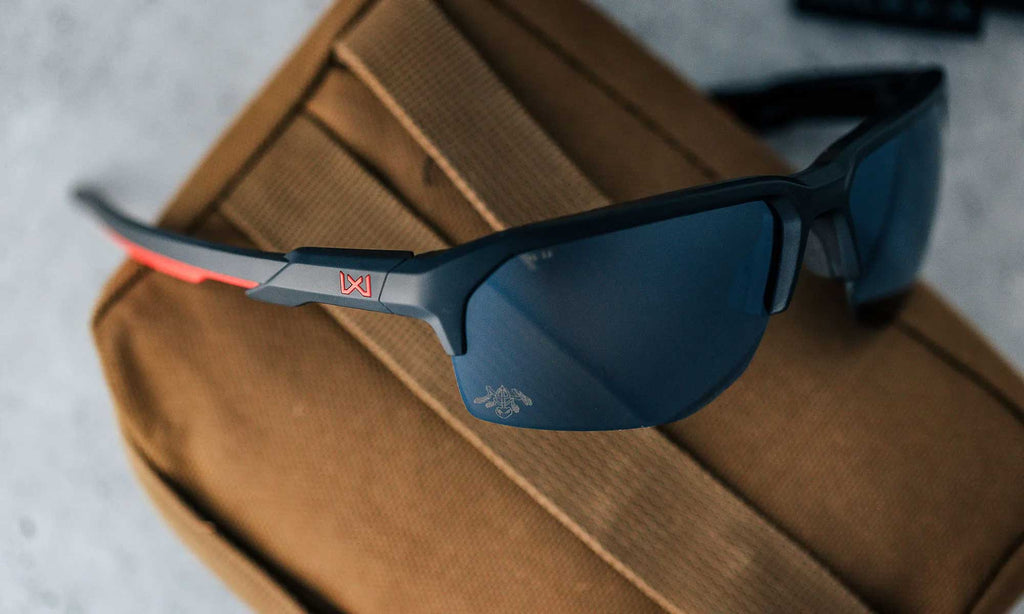 Wiley X WX JAKL — Captivate - Black Mirror - Grey, Matte Black/Red
