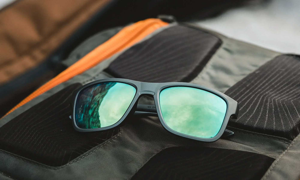 Wiley X WX OVATION — Captivate Polarized - Green Mirror - Amber, Matte Graphite